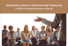 plakat Akademii Liderek - na górze tytuł Akademii, pod spodem zdjęcie kobiet słuchających wystąpienia